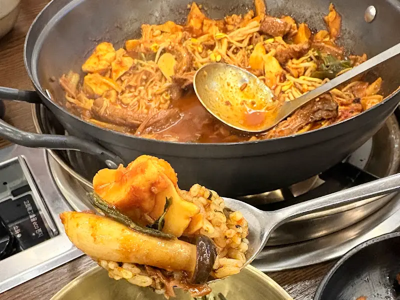 곤드레밥과 등갈비찜의 조화