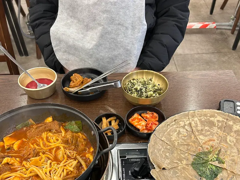 깔끔한 테이블 세팅