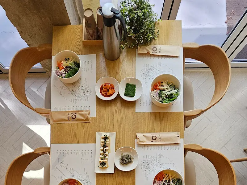 더덕비빔밥 상차림