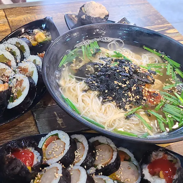 김밥과 국수