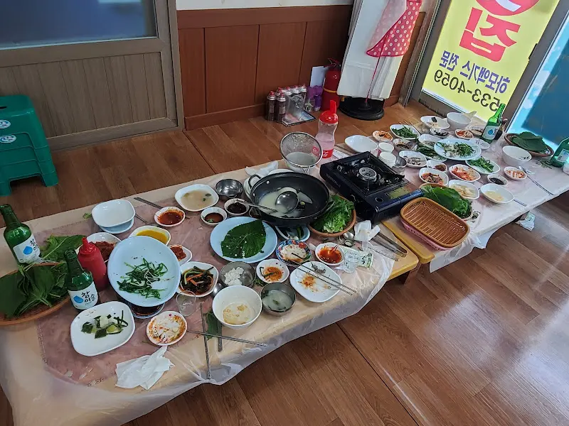 푸짐한 상차림 전체샷