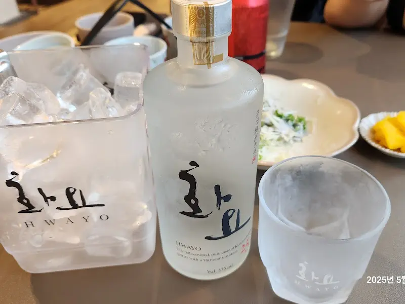 깔끔한 사케 한 잔