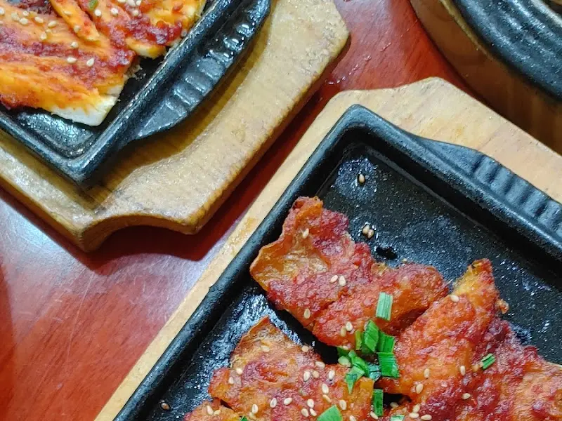 윤기가 흐르는 더덕구이