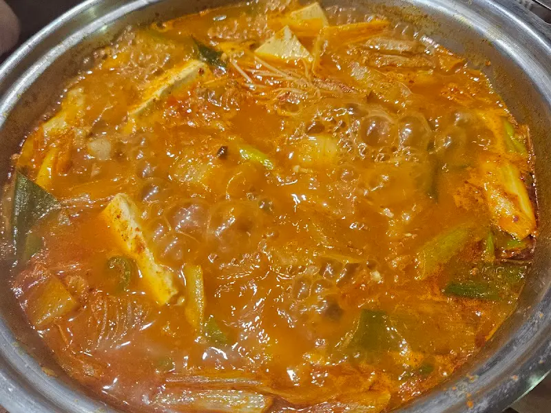 보글보글 끓는 돼지김치찌개