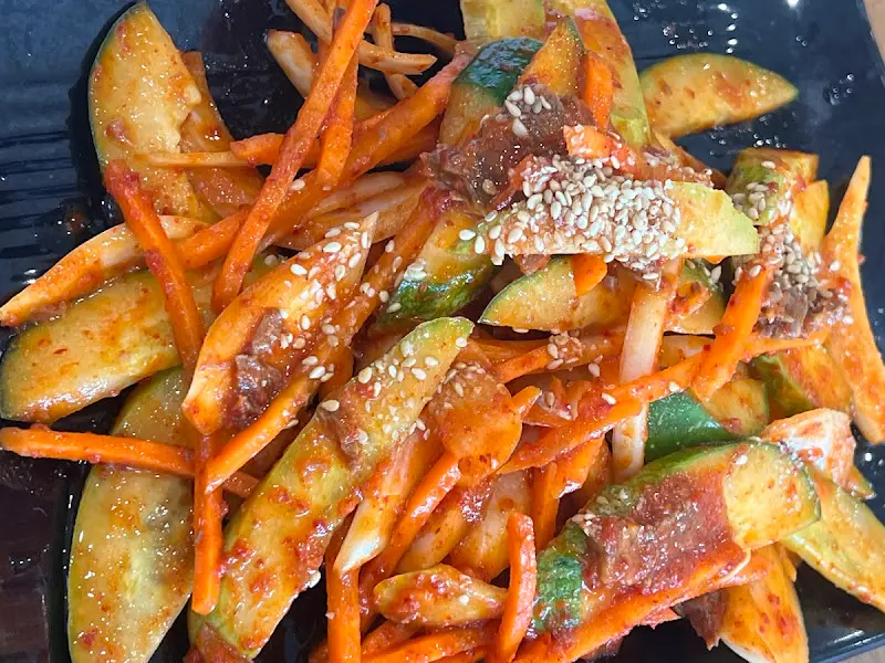 매콤달콤한 오이무침