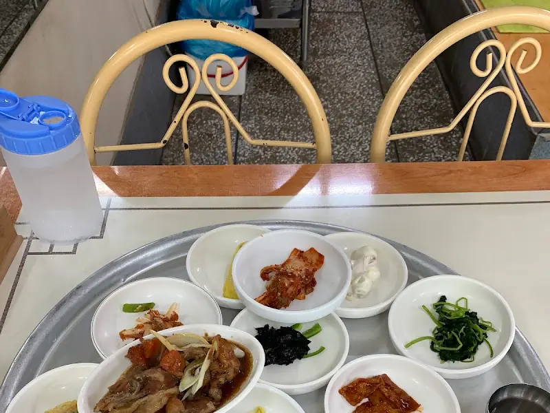 테이블 전체 모습