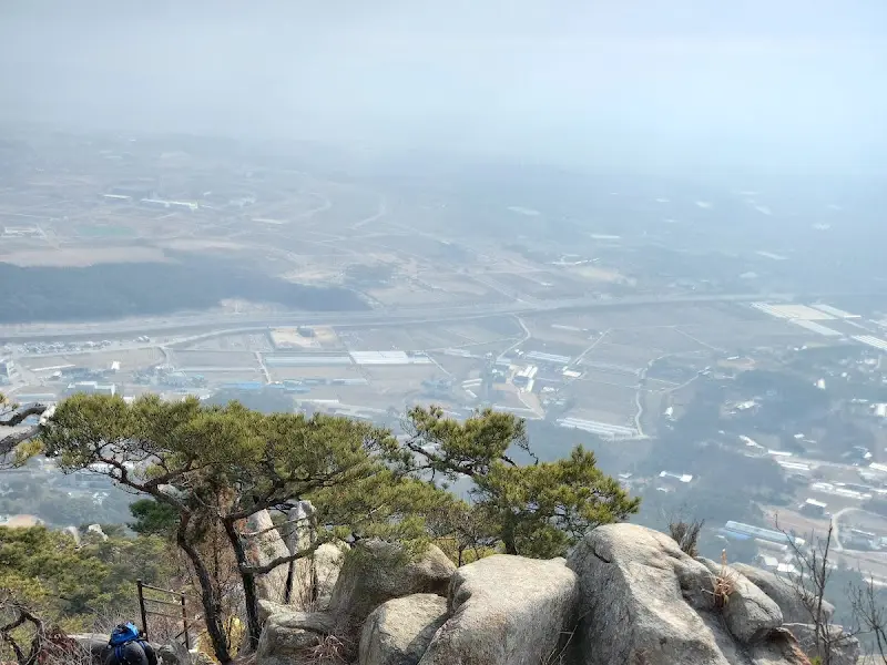 용봉산 정상에서 바라본 풍경