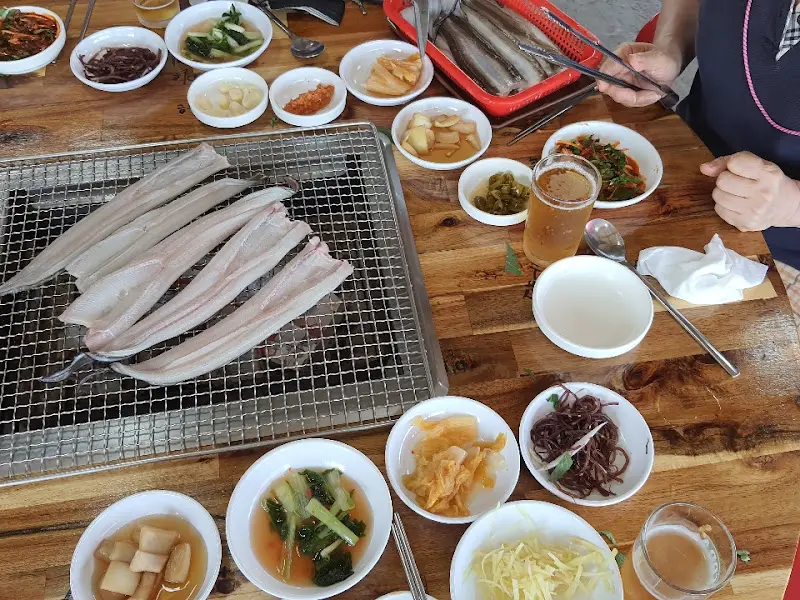 푸짐하게 차려진 한 상 차림