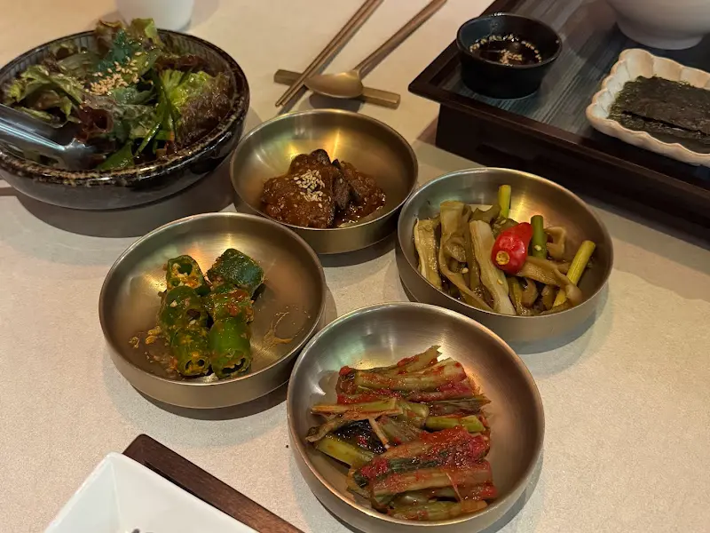 다양한 곁들임 찬