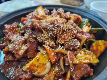 고모네, 풍성한 나물에 반하는 동두천 보리밥 맛집 기행