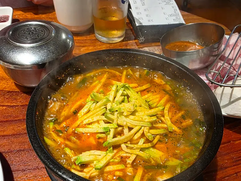 초필살돼지구이 애호박찌개