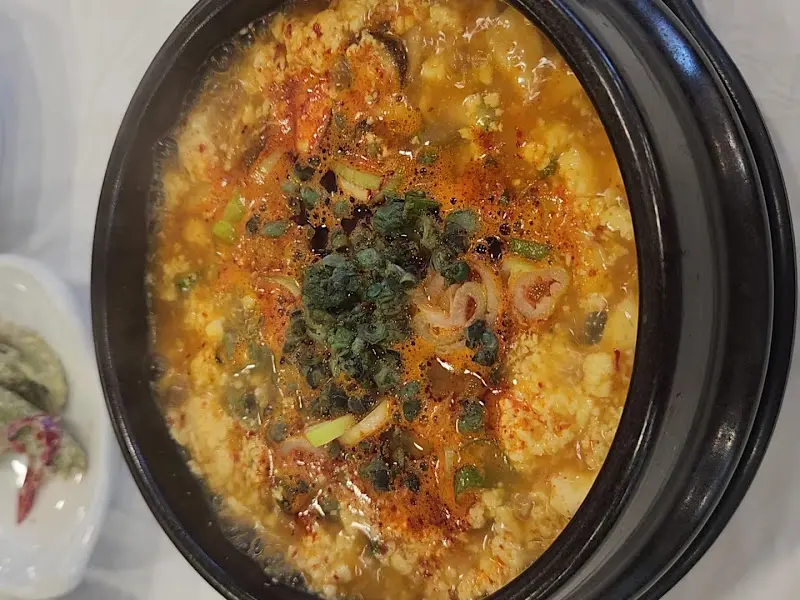 순두부 올갱이 뚝배기