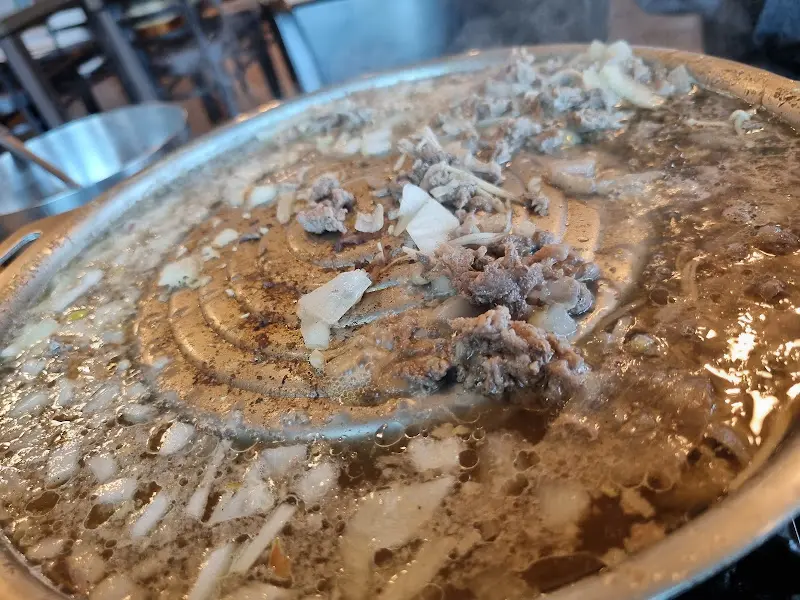 불고기가 끓고 있는 모습