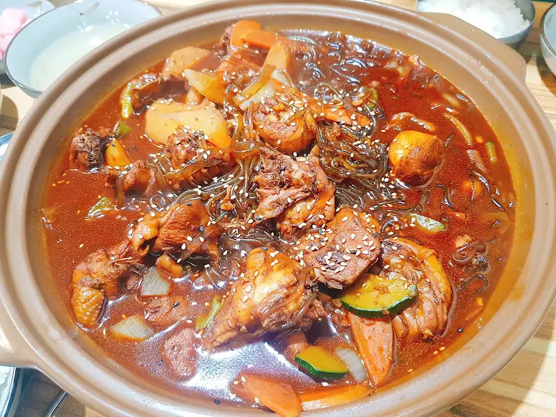 찜닭 한 상 차림