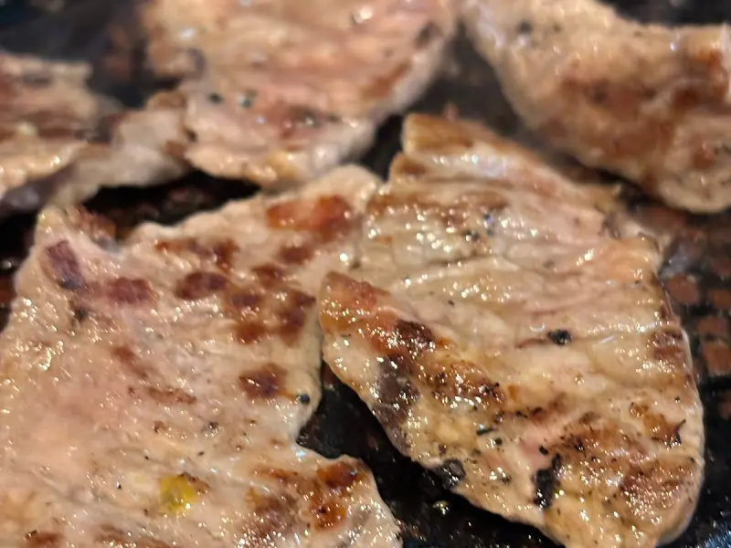 화로에 구워지는 야끼니꾸