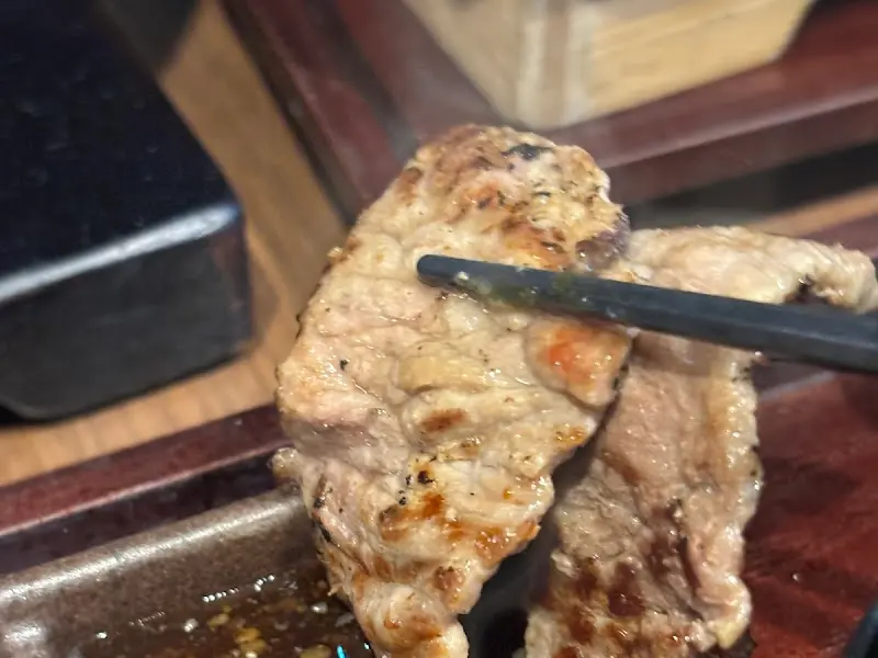 소스에 찍은 야끼니꾸