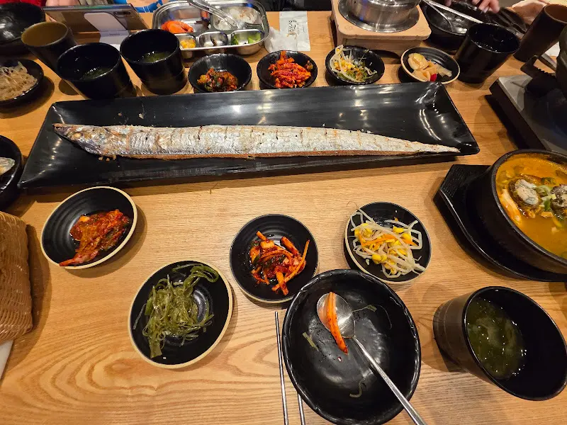 갈치구이와 밑반찬