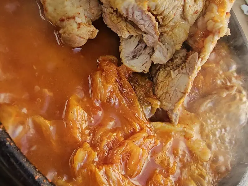 돼지갈비 김치찌개
