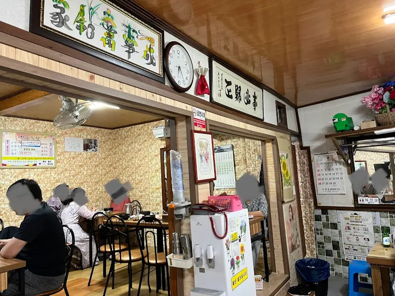 구례 한우식당 내부