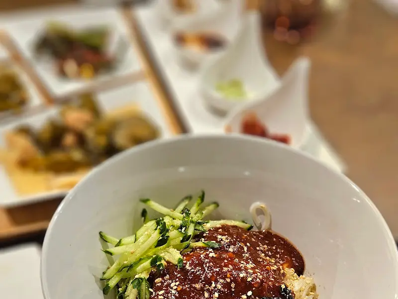 매콤달콤한 비빔국수