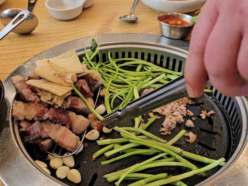 미나리와 삼겹살의 조화