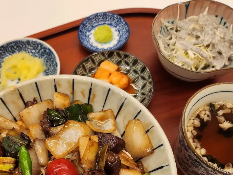 스테이크 덮밥 디테일