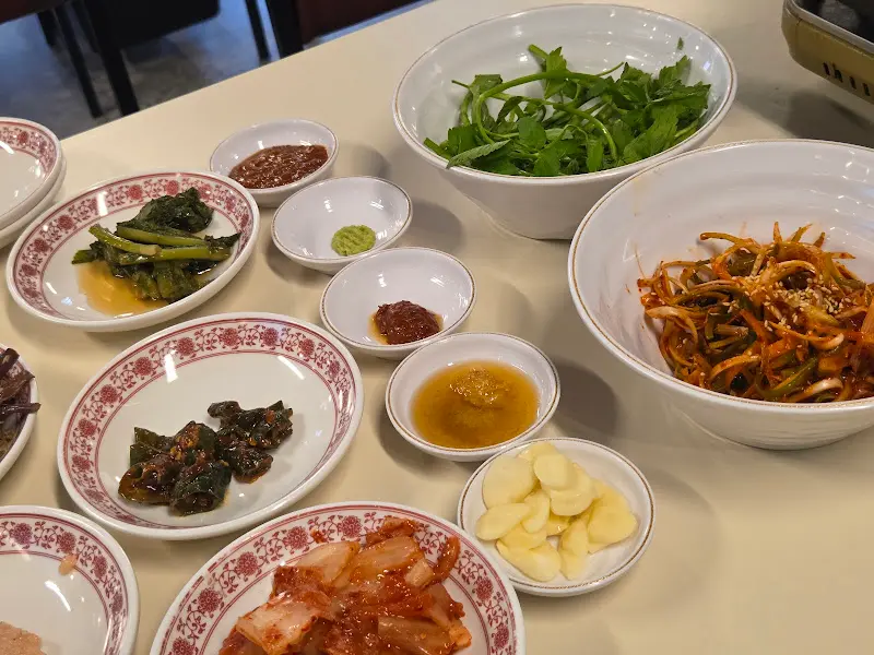 푸짐한 밑반찬 한 상 차림