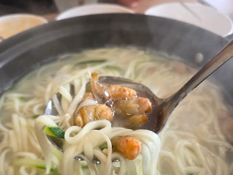 해물이 듬뿍 들어간 칼국수