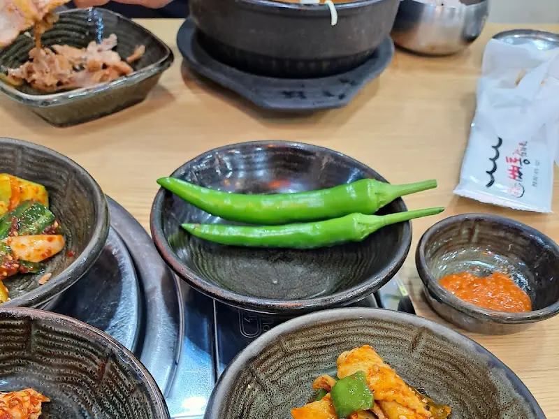 푸짐한 묵은지 감자탕 한 상 차림