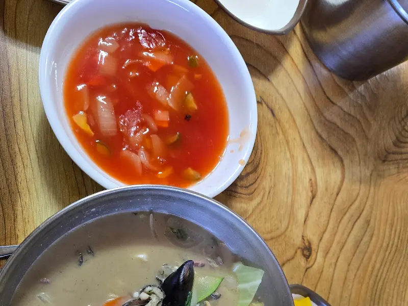 얼큰하고 시원한 국물이 일품인 짬뽕