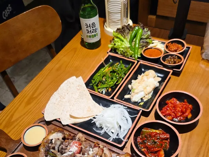 다채로운 곁들임 반찬