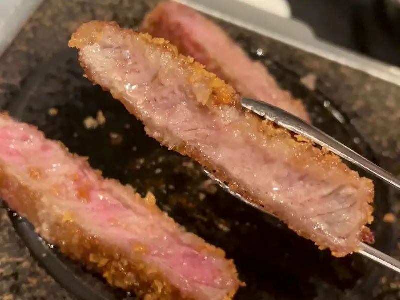 잘 익은 규카츠 단면