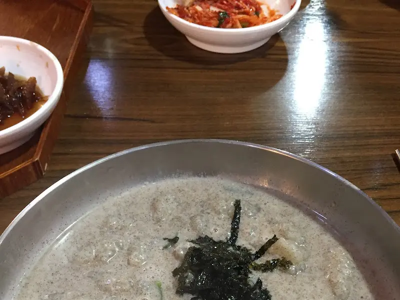 고소하고 쫄깃한 들깨 감자 옹심이