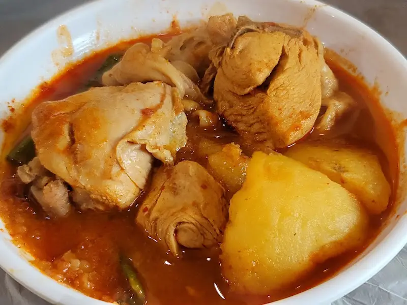 매콤달콤한 양념이 일품인 닭볶음탕