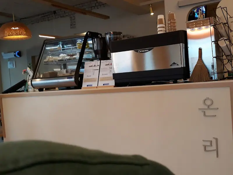 온리 카페 카운터 모습