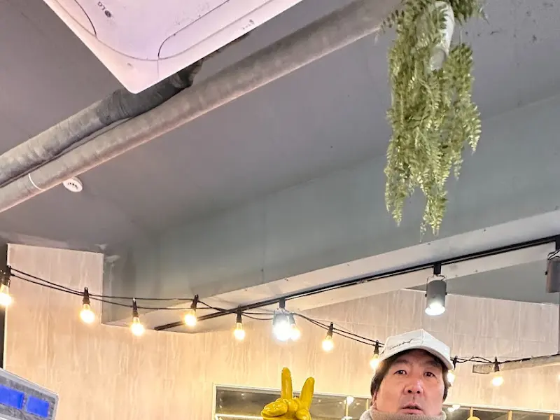 홀 서빙 직원의 모습