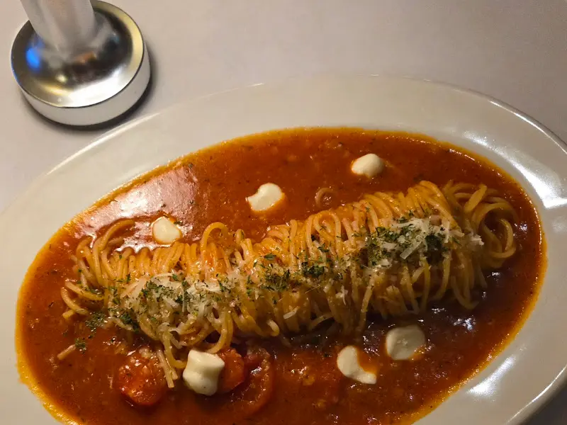 매콤한 향이 코를 자극하는 핫쉬림프 갈릭 파스타