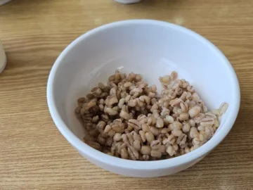 영흥도 깔끔함에 반한 김마바지락손칼국수, 숨겨진 로컬 맛집의 과학
