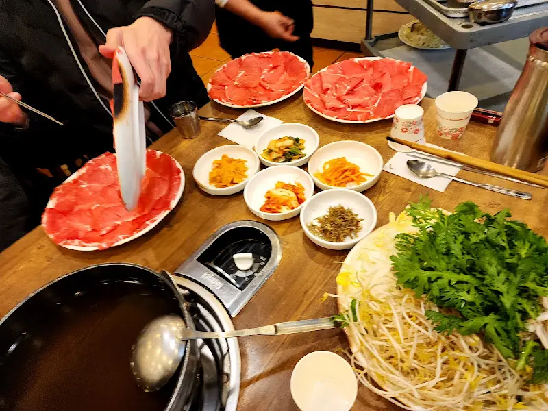 장수회관 샤브샤브 한 상 차림