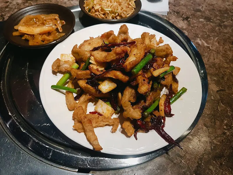 고추와 야채가 어우러진 튀김