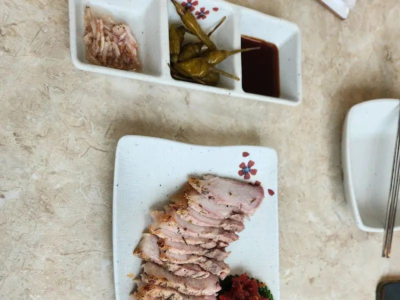 노릇노릇 구워진 메밀전병