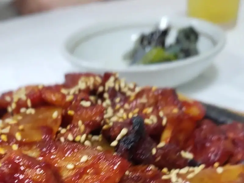 윤기 좔좔 흐르는 석쇠불고기