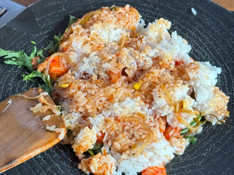 감자탕 국물에 볶아 더욱 맛있는 볶음밥