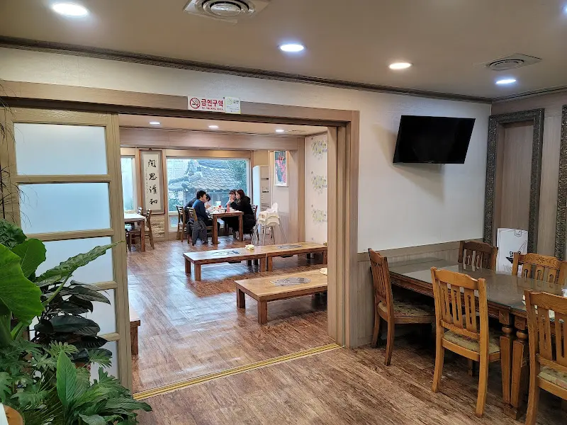 다성촌 내부 좌석