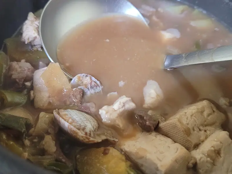 뚝배기에 담긴 된장찌개