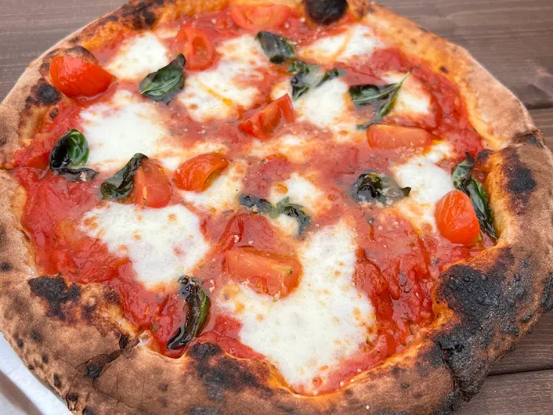 마르게리따 부팔라 피자 근접샷