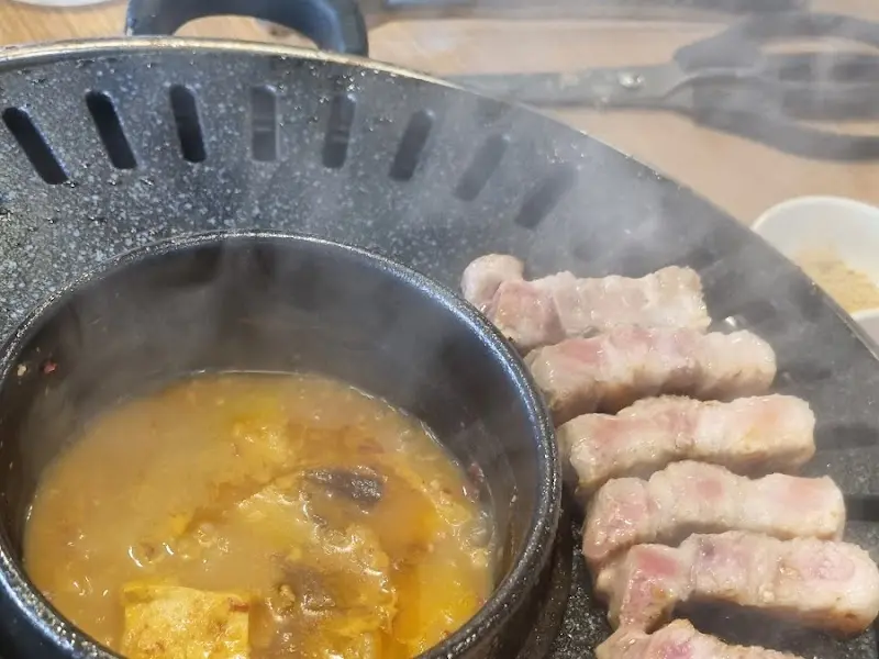 된장찌개와 삼겹살의 환상적인 조합