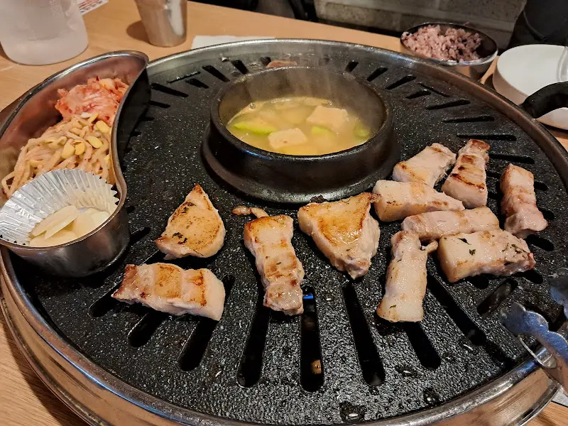 맛있게 구워진 가브리살