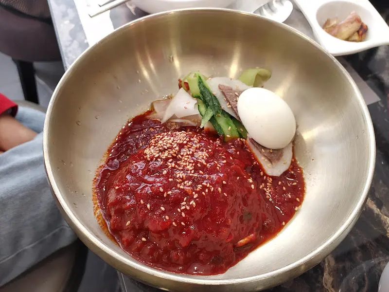 한우미담 비빔냉면