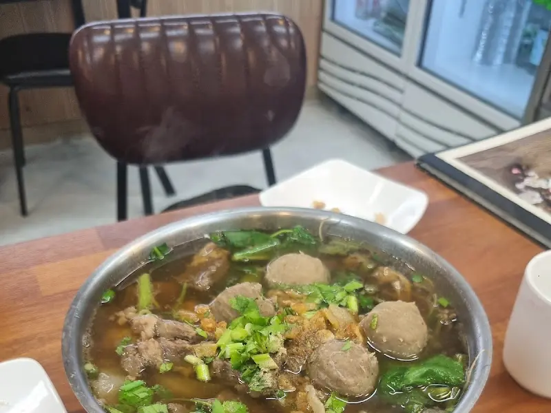 태국식 돼지고기 쌀국수